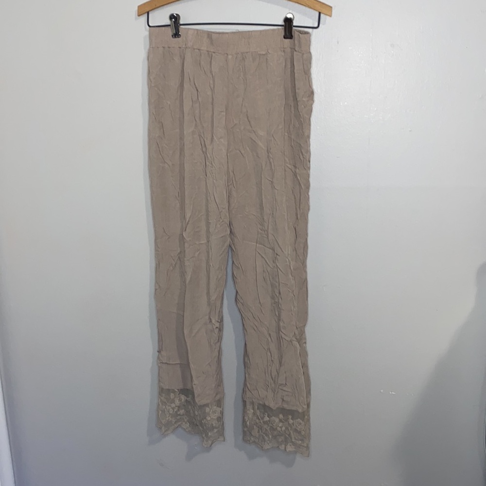 🌵Adorable Tan retro threads pants with lace detail on bottom! - Picture 2 of 5